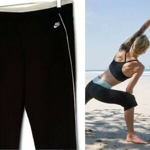 Y2K Nike Capris Leggings Sz M Black White Stripe Spellout Zipper Pocket Leisure